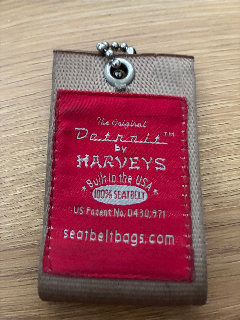 Harveys Seatbelt Keychain Tag in Red and Tan